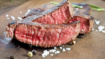 Biefstuk van vers rundvlees