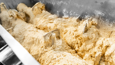 Deeg klaar voor verwerking in bakkerijproducten