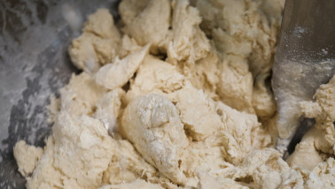 Deeg klaar voor verwerking in bakerijproducten