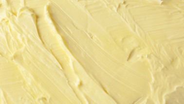 Verse boter gevormd tijdens industriële verwerking van room