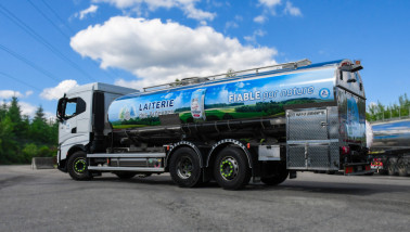 Melkwagen van Laiterie des Ardennes, vervoer van verse zuivelproducten van boerderijen naar verwerkingslocaties