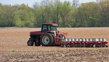 Mais zaaien op een perceel in de Verenigde Staten